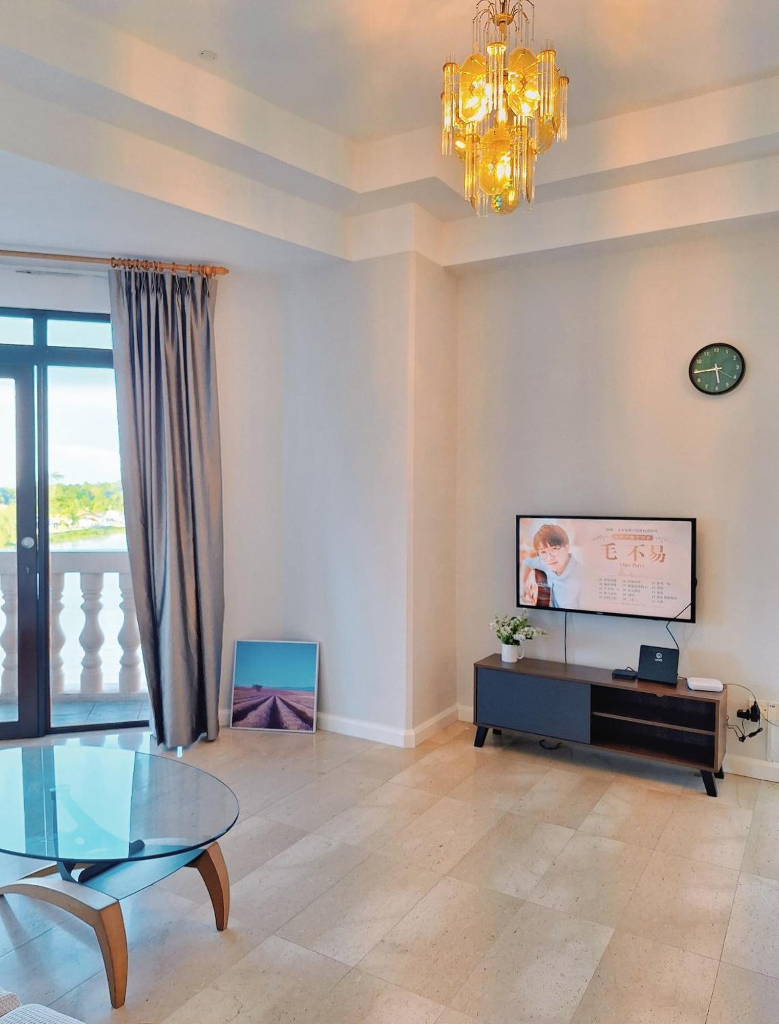 Cozzzy Hut Riverbank Suites Kuching With Spectacular River View Kültér fotó